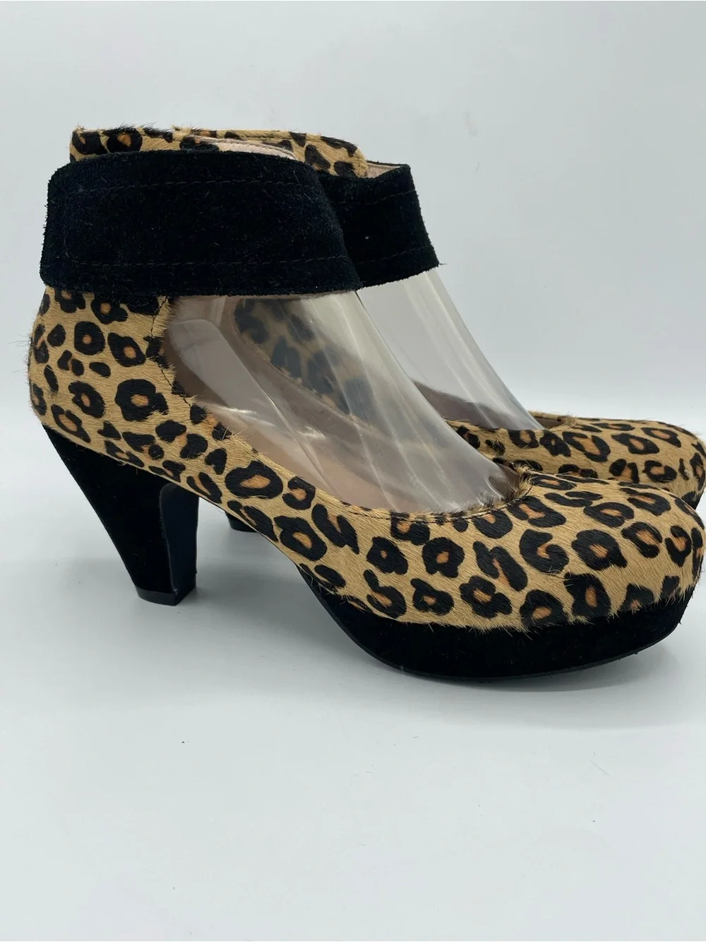 Sasha London Vera Leopard Print Fur  Block Heel Mary Jane Shoes.